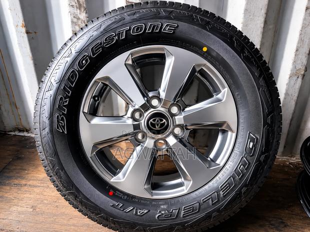 Toyota Prado / V8 Alloy Rim + Bridgestone Dueler a/T