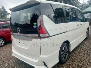 Nissan Serena 2019 White