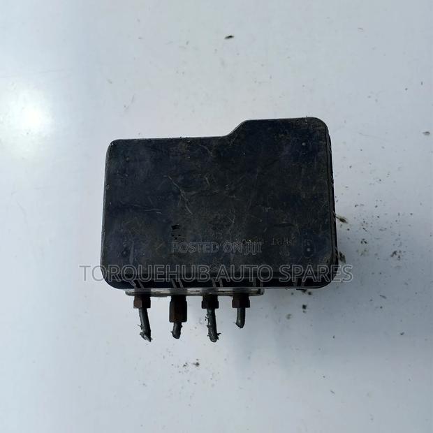 Toyota Isis Abs Module (4p) - thumbnail 3