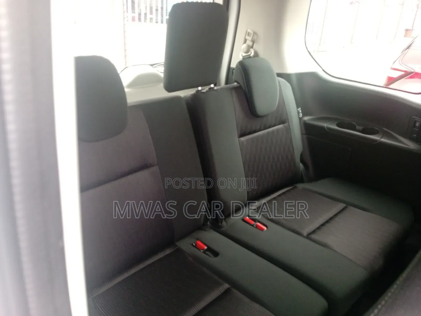 Nissan Serena 2019 White
