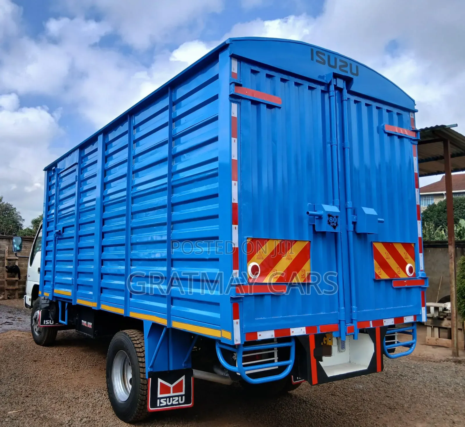 Isuzu NPR 2015 White
