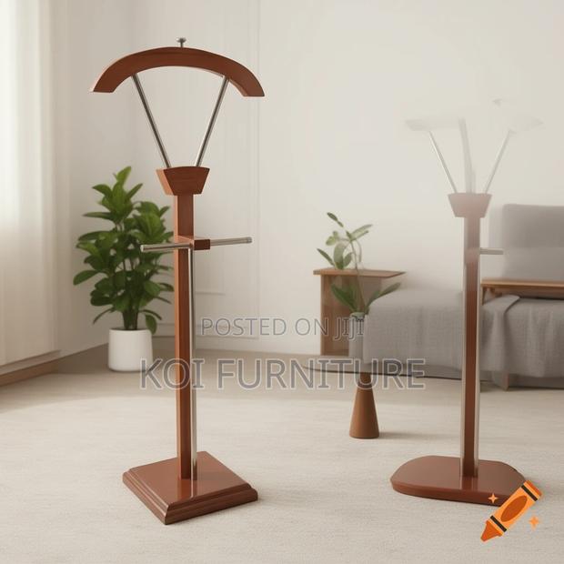 Hnagers; Mahogany Executive Hat Coat Hangers