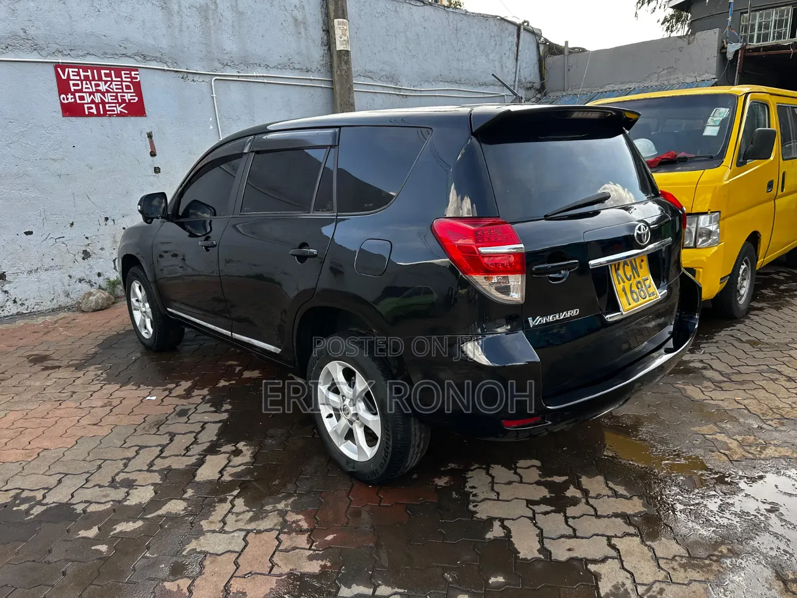 Toyota Vanguard 2010 Black