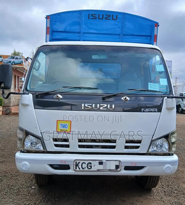 Isuzu NPR 2015 White - thumbnail 10