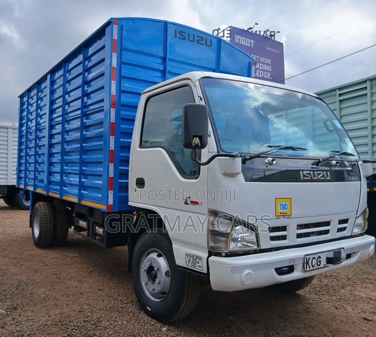 Isuzu NPR 2015 White