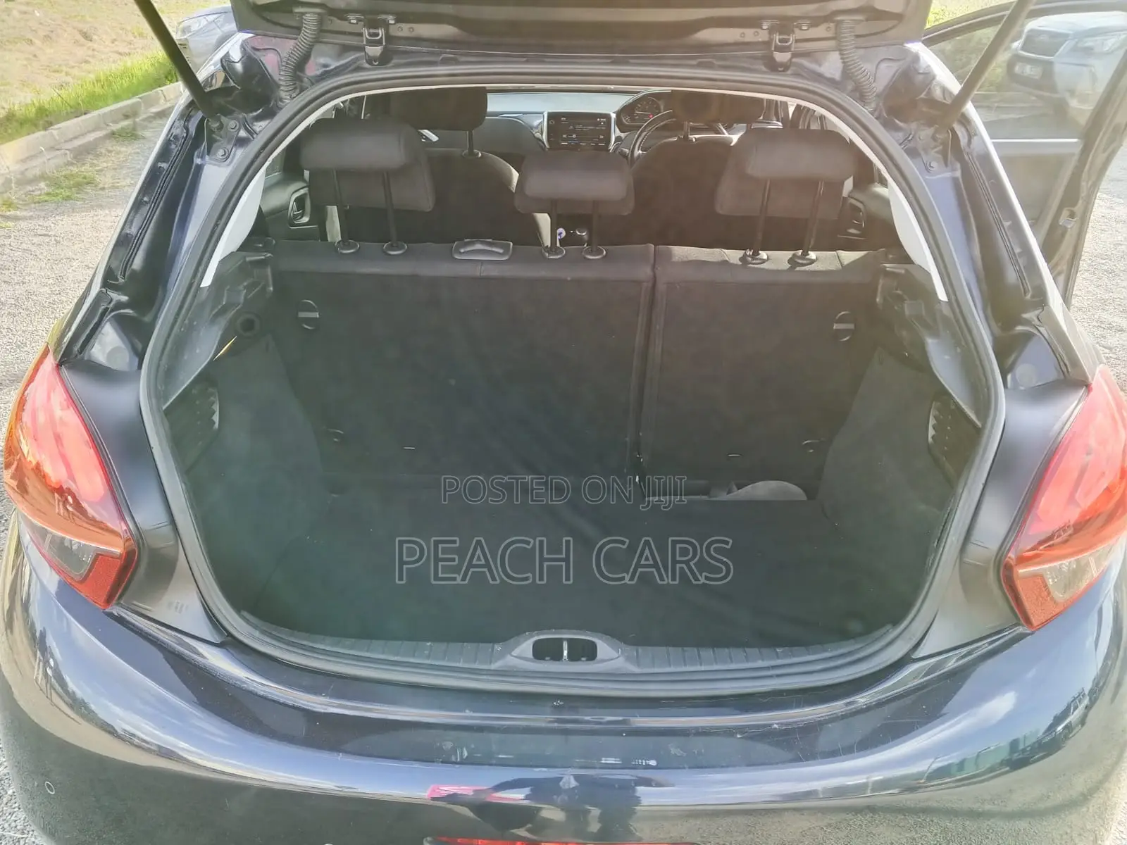 Peugeot 208 2018 Blue