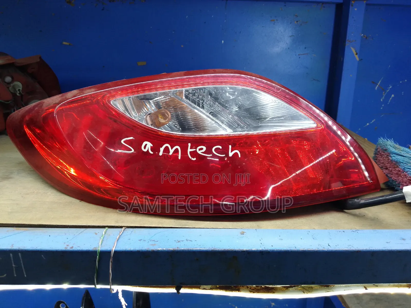 Marketable Mazda Demio Tail Lights