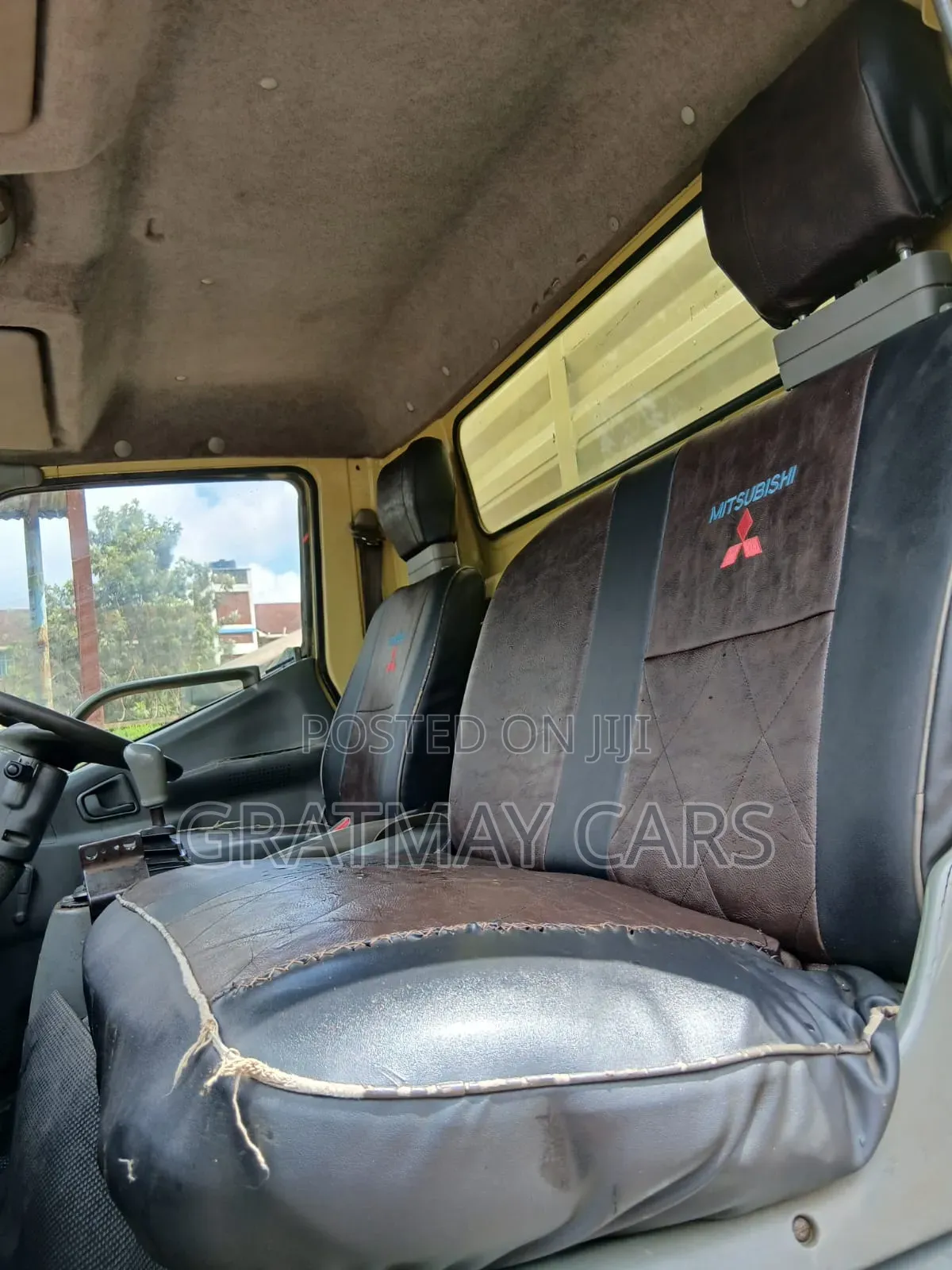 Mitsubishi Canter Fh 2014 Yellow