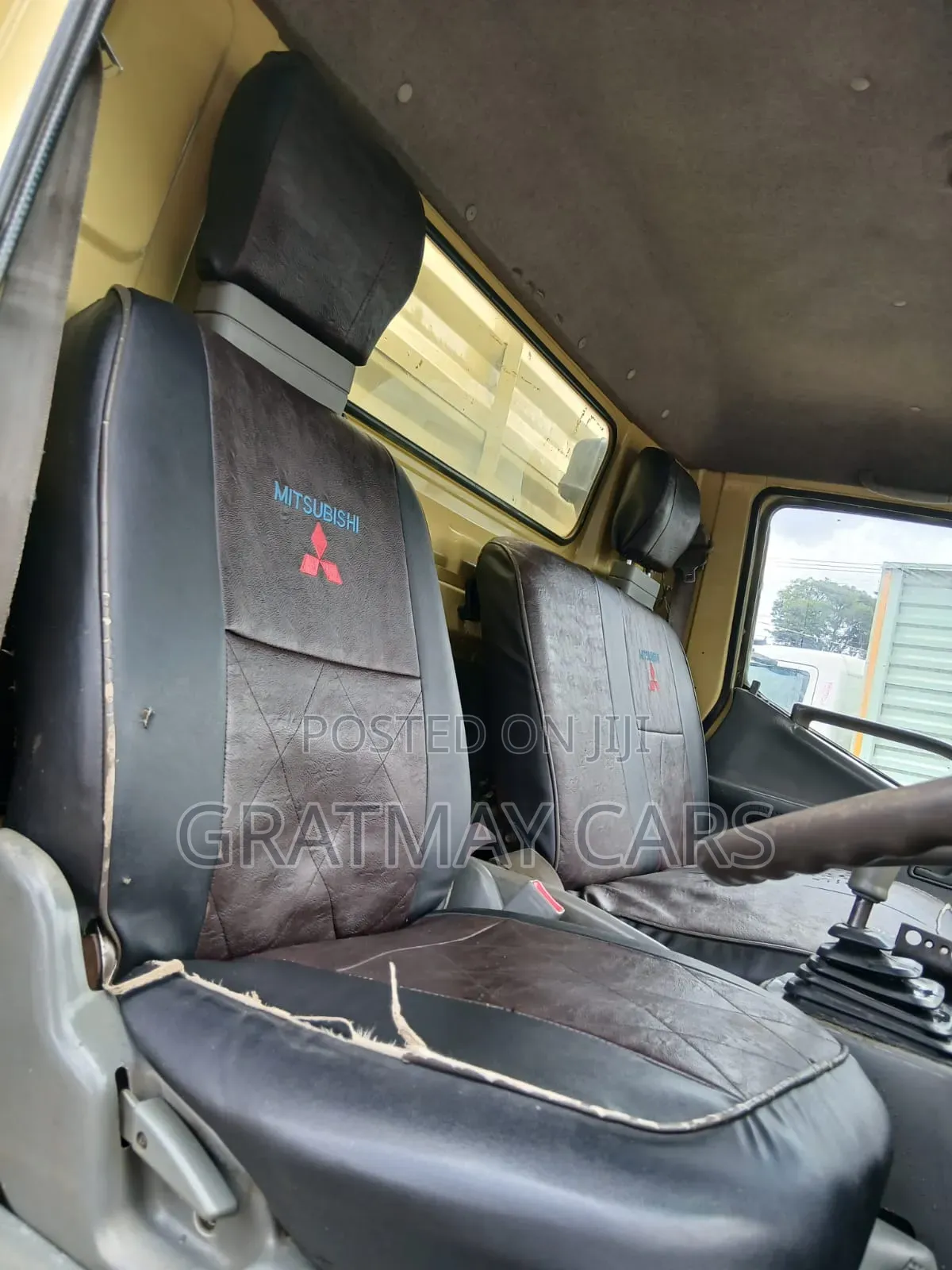 Mitsubishi Canter Fh 2014 Yellow