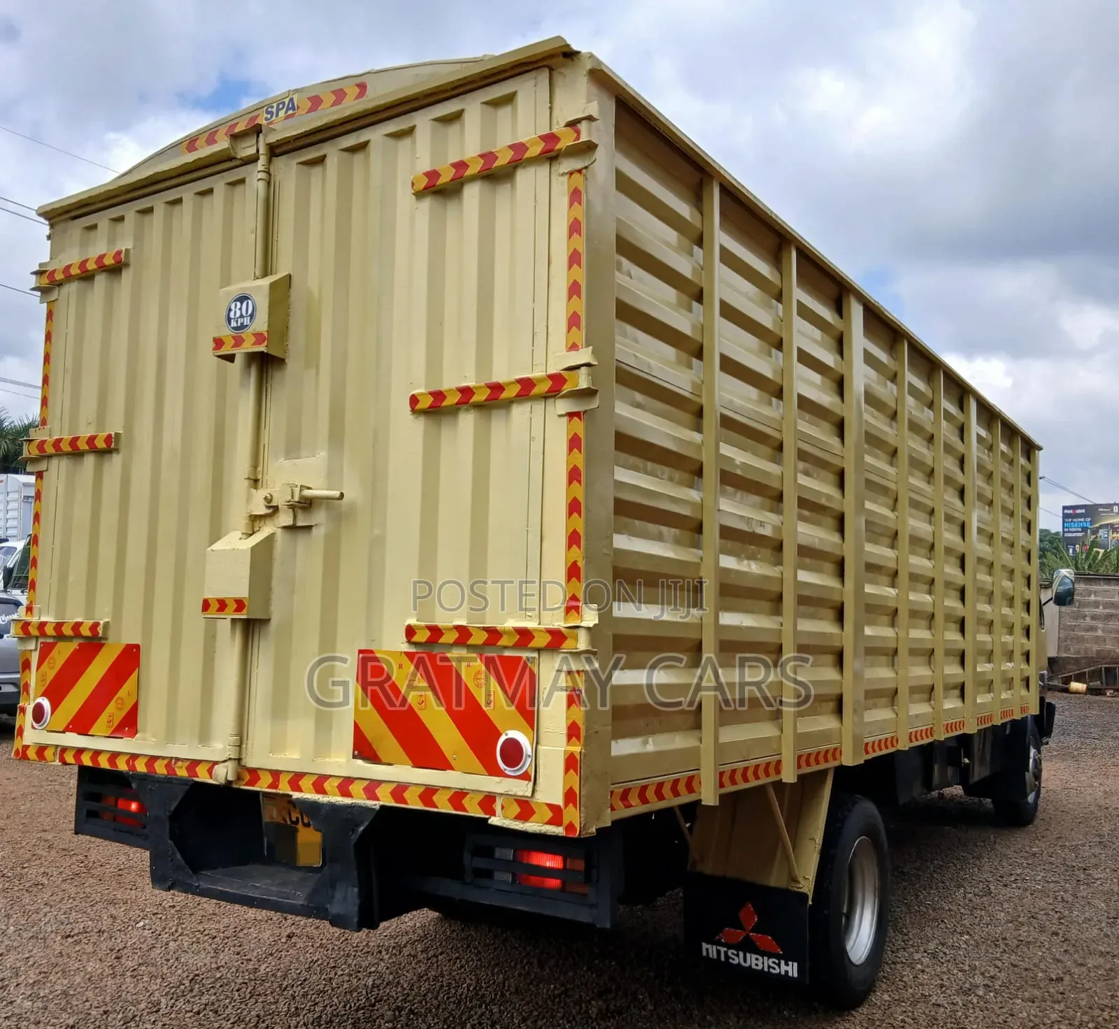 Mitsubishi Canter Fh 2014 Yellow