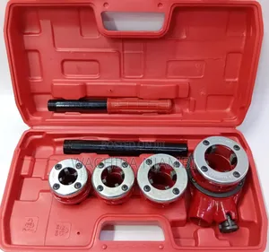 Die Stock Ratchet 
1⁄23⁄83⁄4 111⁄4