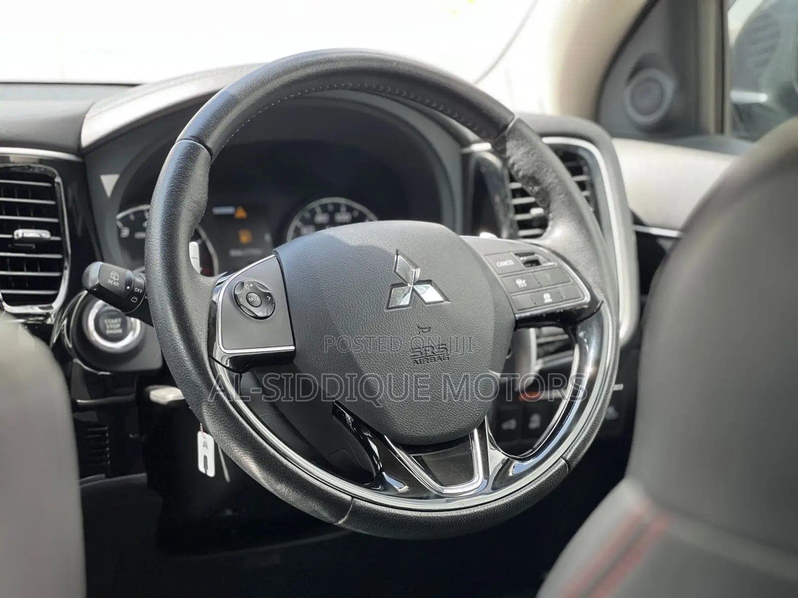 Mitsubishi Outlander 2019 Green