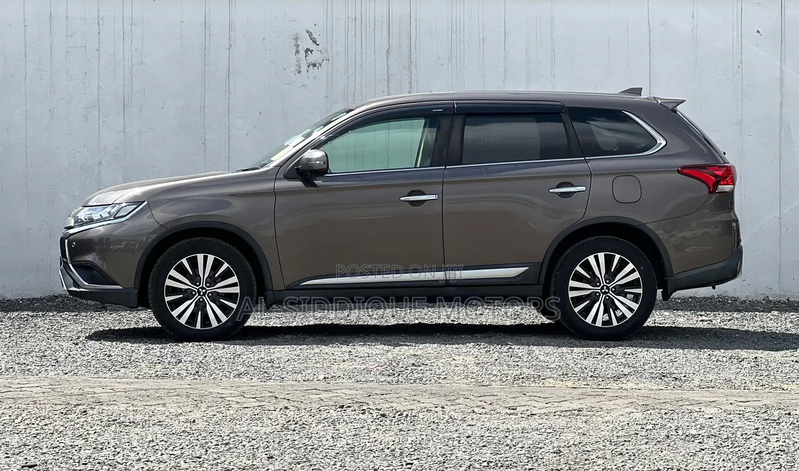 Mitsubishi Outlander 2019 Green
