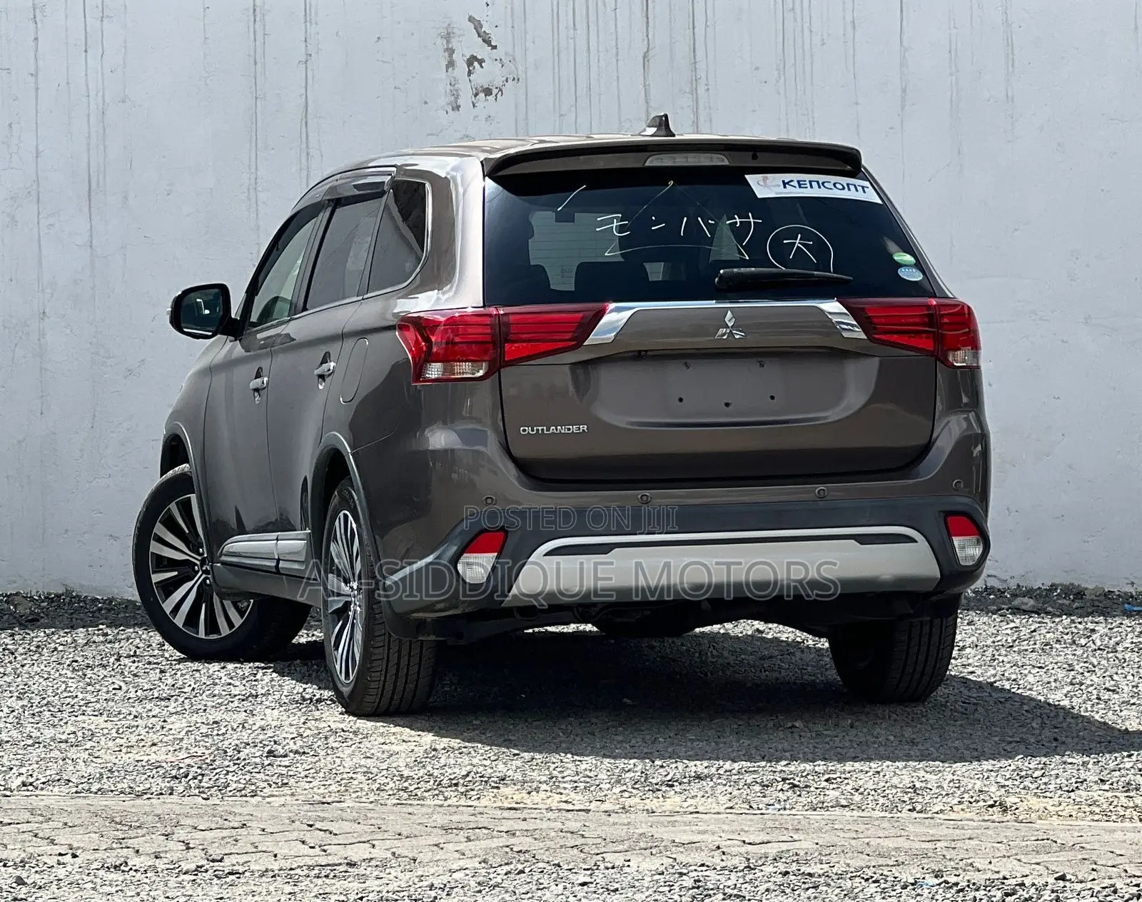 Mitsubishi Outlander 2019 Green