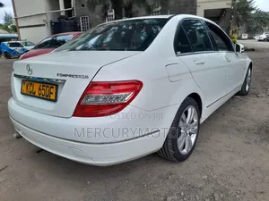 Mercedes-Benz C200 2010 White
