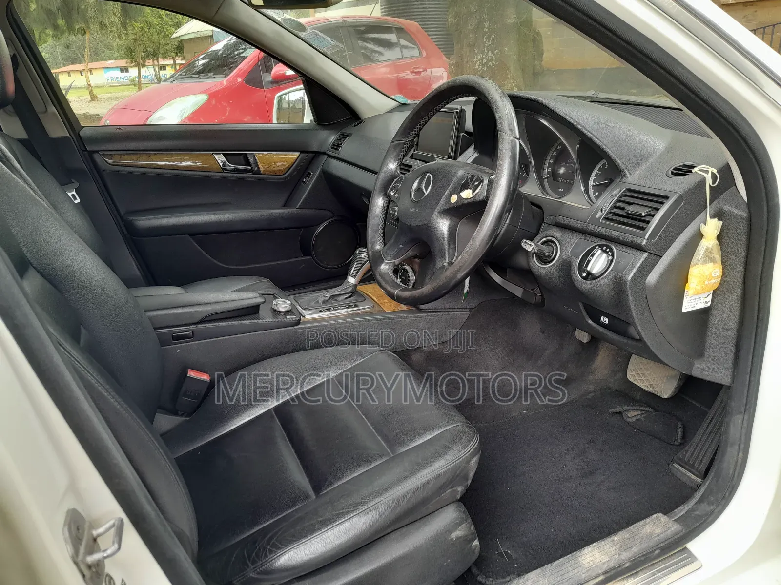 Mercedes-Benz C200 2010 White