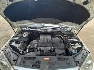 Mercedes-Benz C200 2010 White