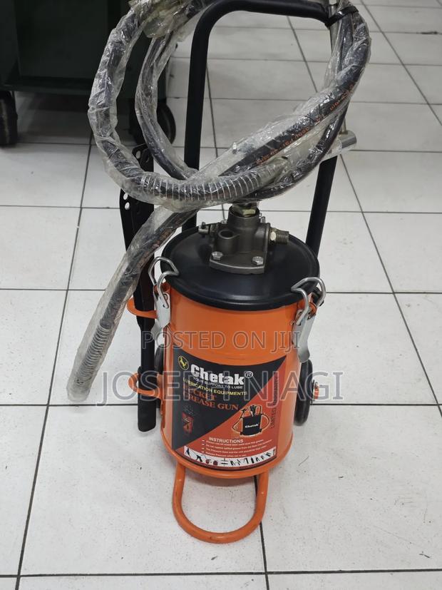 Chetak Lubricator - thumbnail 2