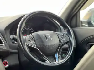 Honda Vezel 1.5 Hybrid 2WD 2019 Black