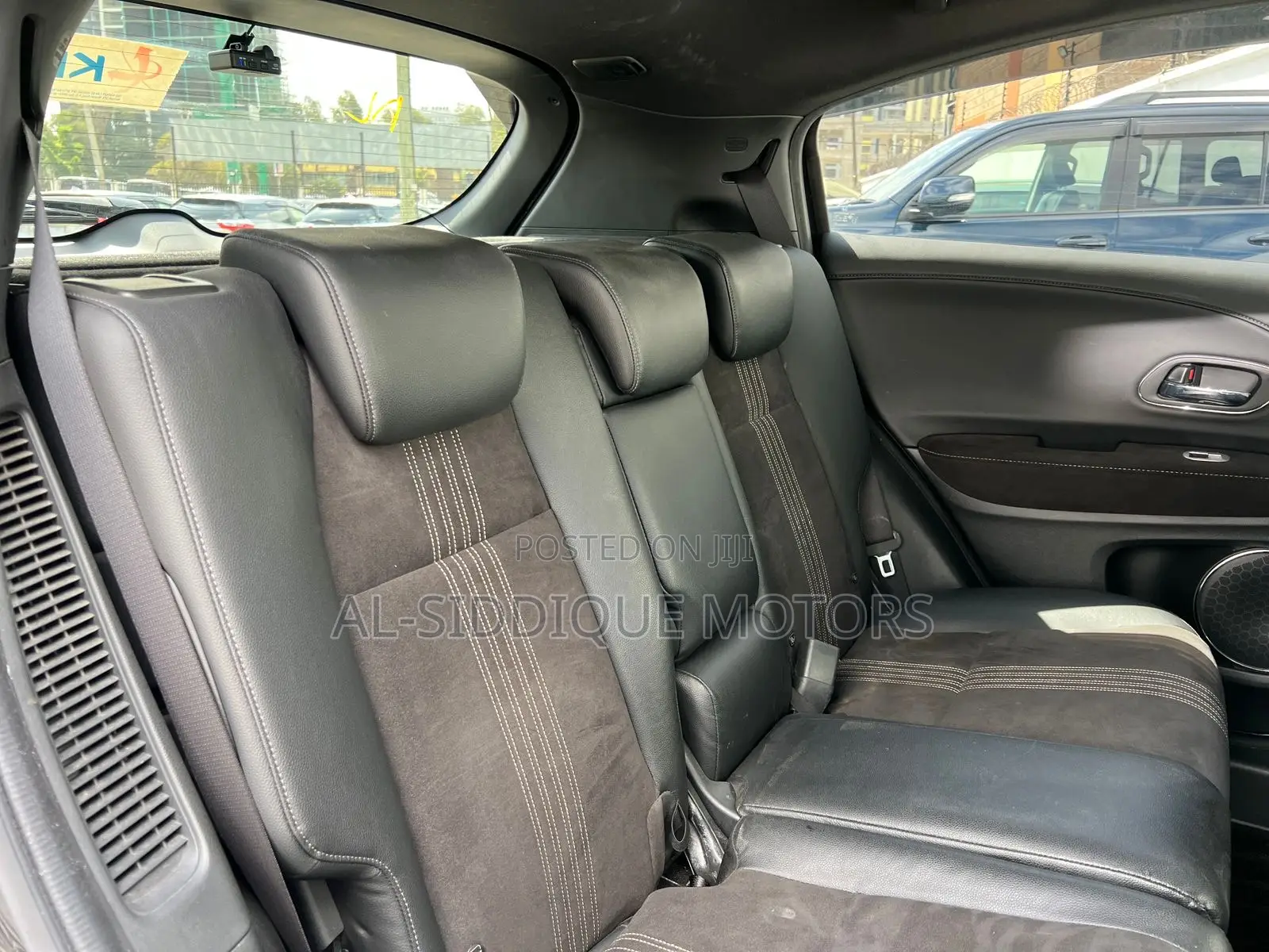 Honda Vezel 1.5 Hybrid 2WD 2019 Black