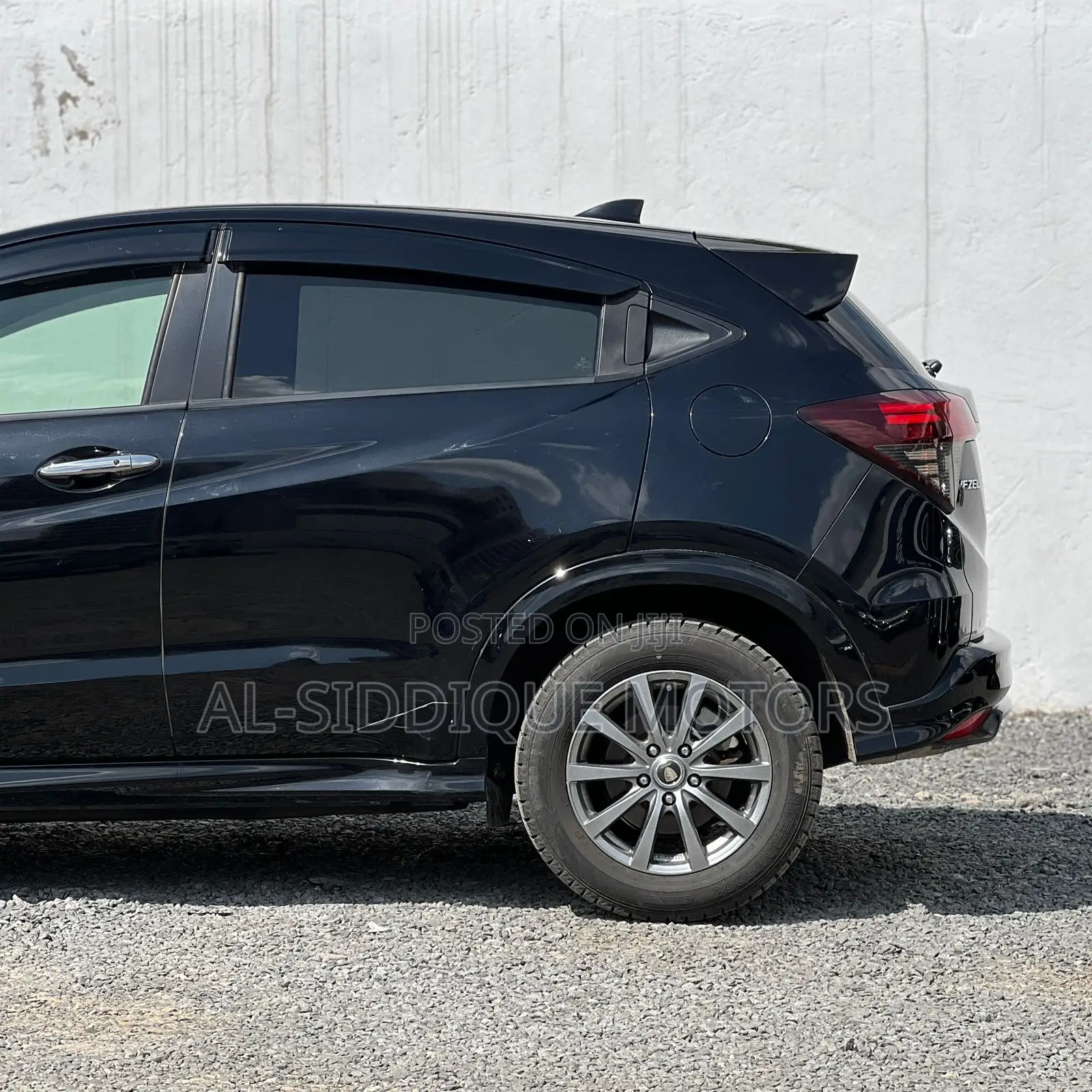 Honda Vezel 1.5 Hybrid 2WD 2019 Black