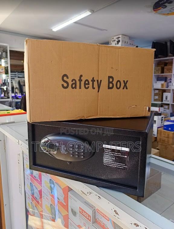 Digital Hotel Safe Box With Electronic Keypad Lock For Cash & Valuable