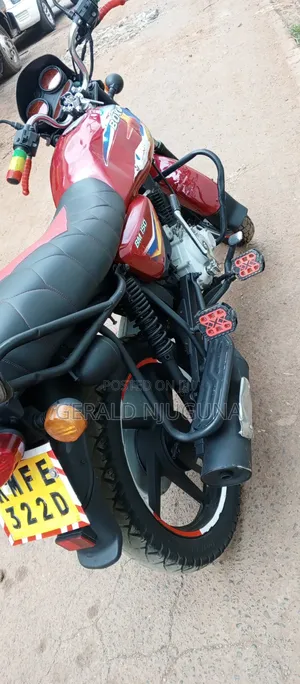 Bajaj Boxer 150 UG 2021 Red