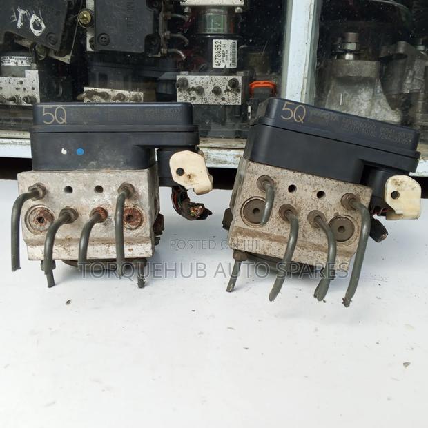Toyota Prado Abs Pump (5q)