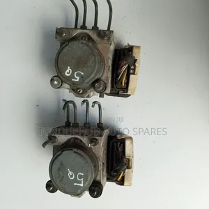 Toyota Prado Abs Pump (5q)