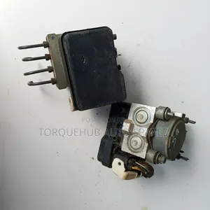 Toyota Prado Abs Pump (5q)