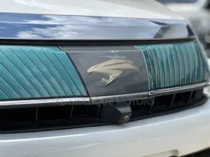 Toyota Harrier 2.0 2019 Off white