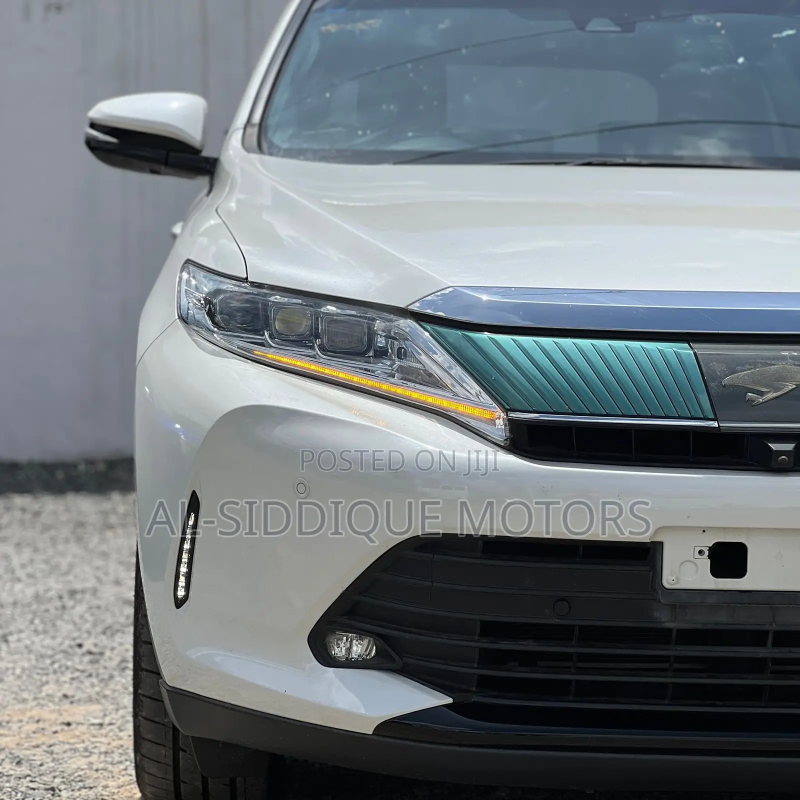 Toyota Harrier 2.0 2019 Off white
