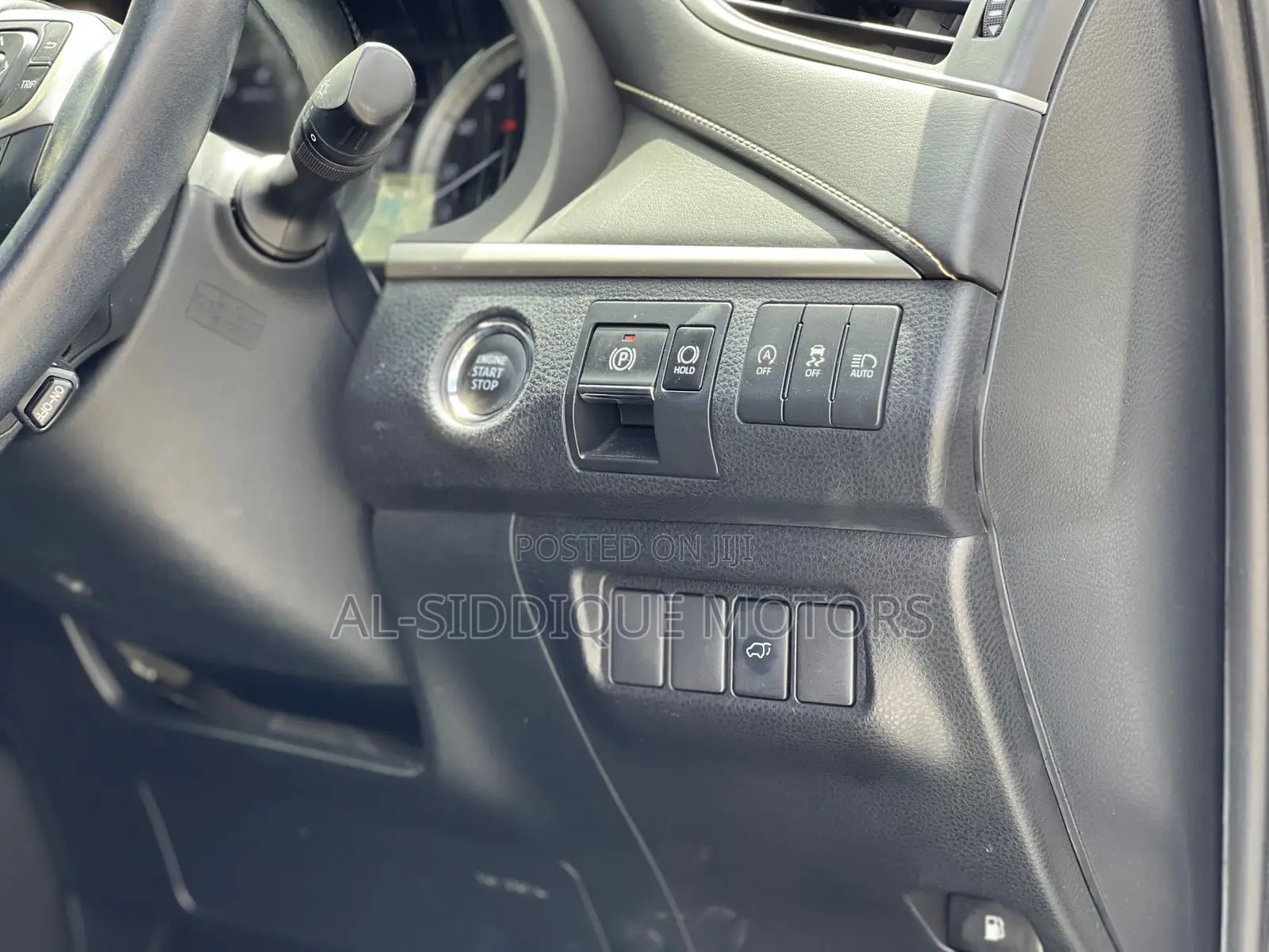 Toyota Harrier 2.0 2019 Off white