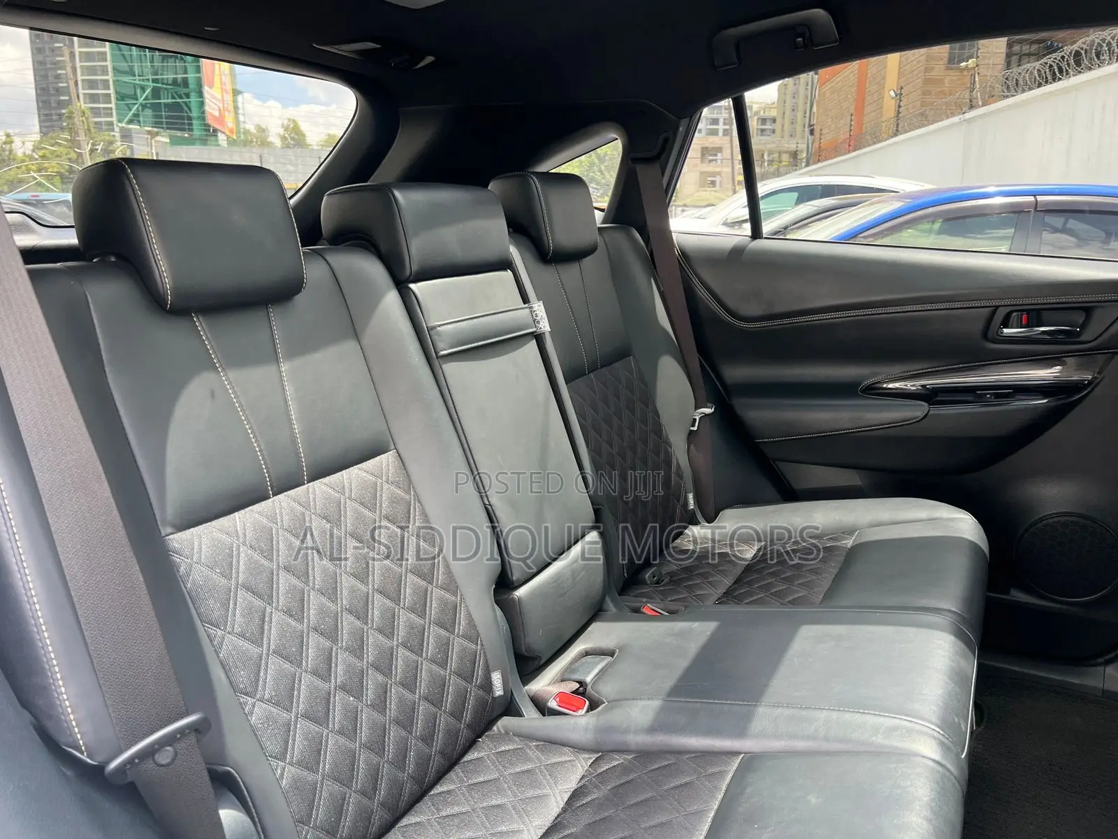 Toyota Harrier 2.0 2019 Off white