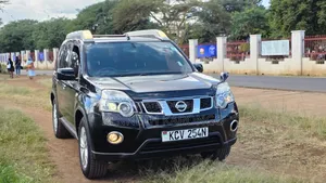 Nissan X-Trail 2012 Black