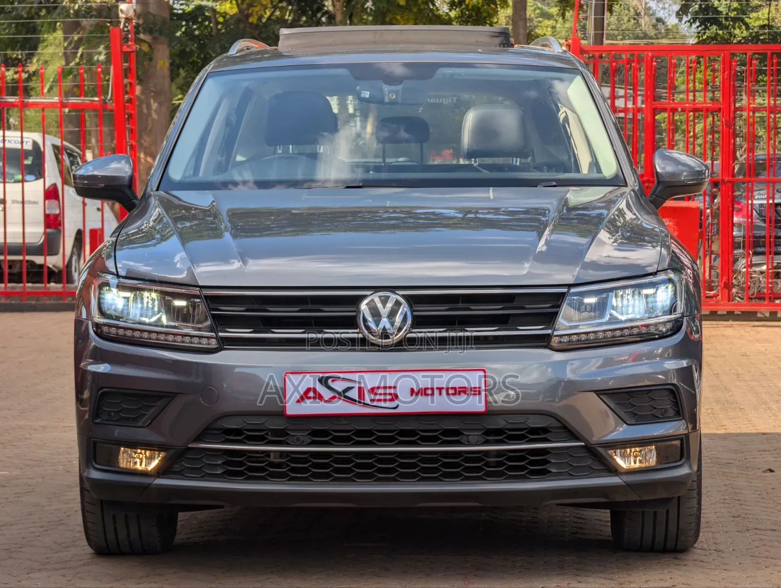 Volkswagen Tiguan 2018 Gray