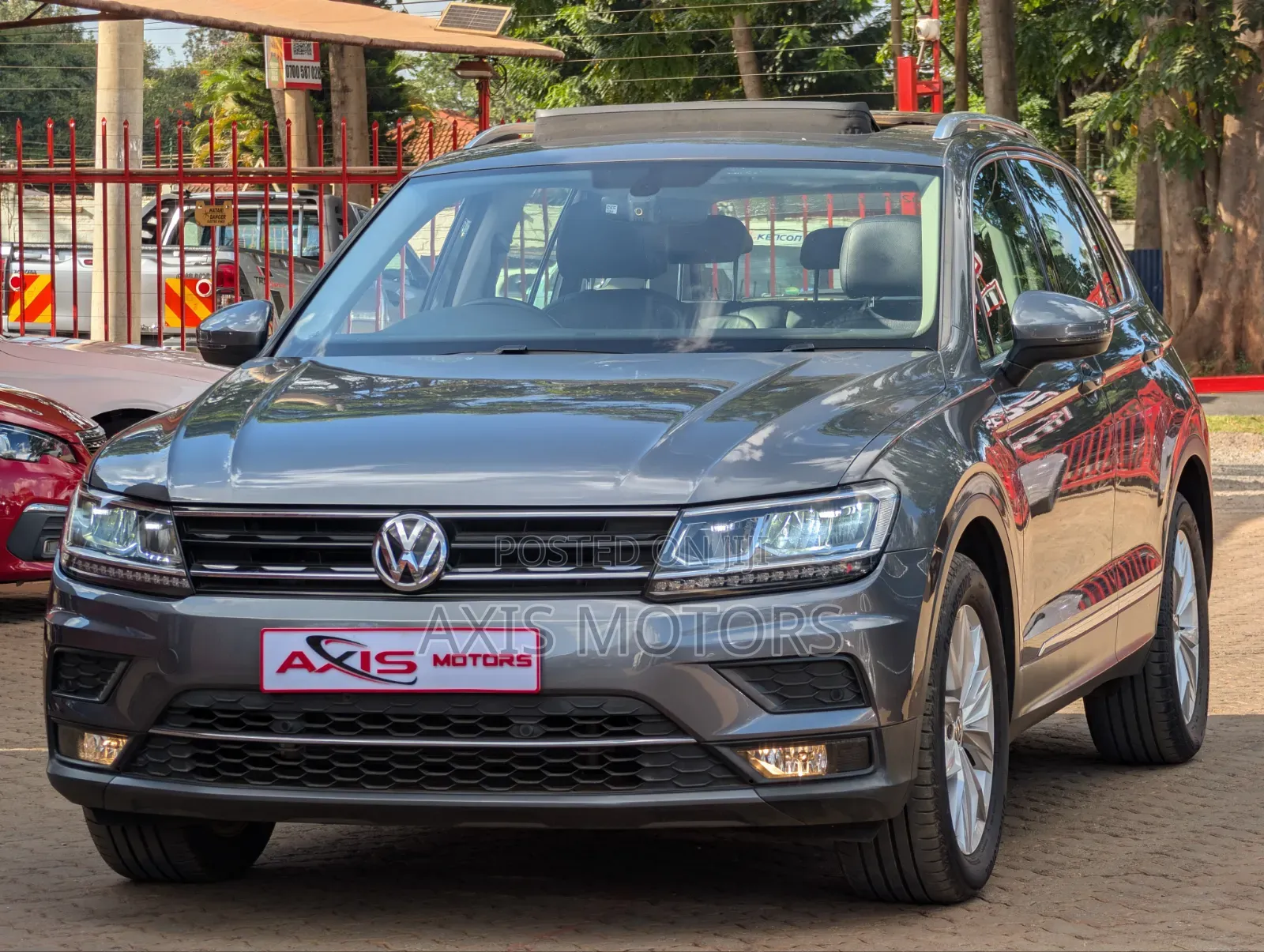 Volkswagen Tiguan 2018 Gray