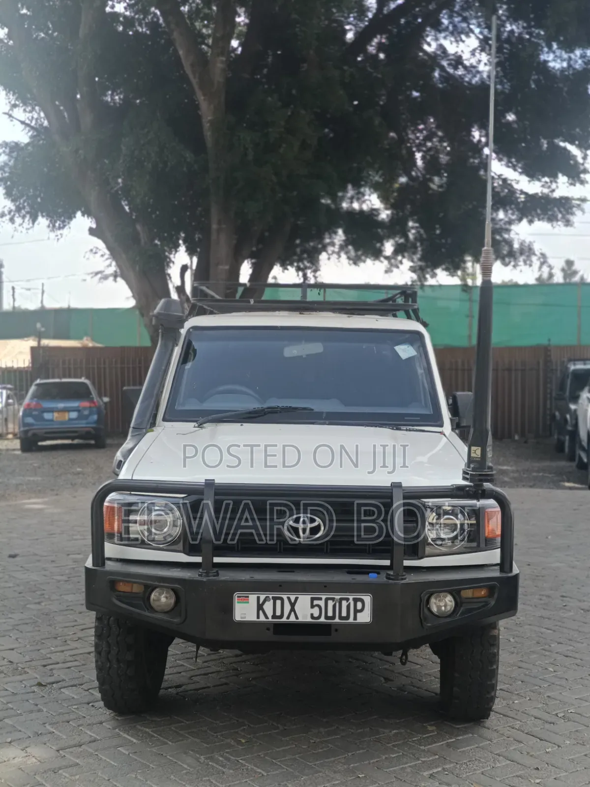 Toyota Land Cruiser 2012 White