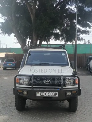 Toyota Land Cruiser 2012 White
