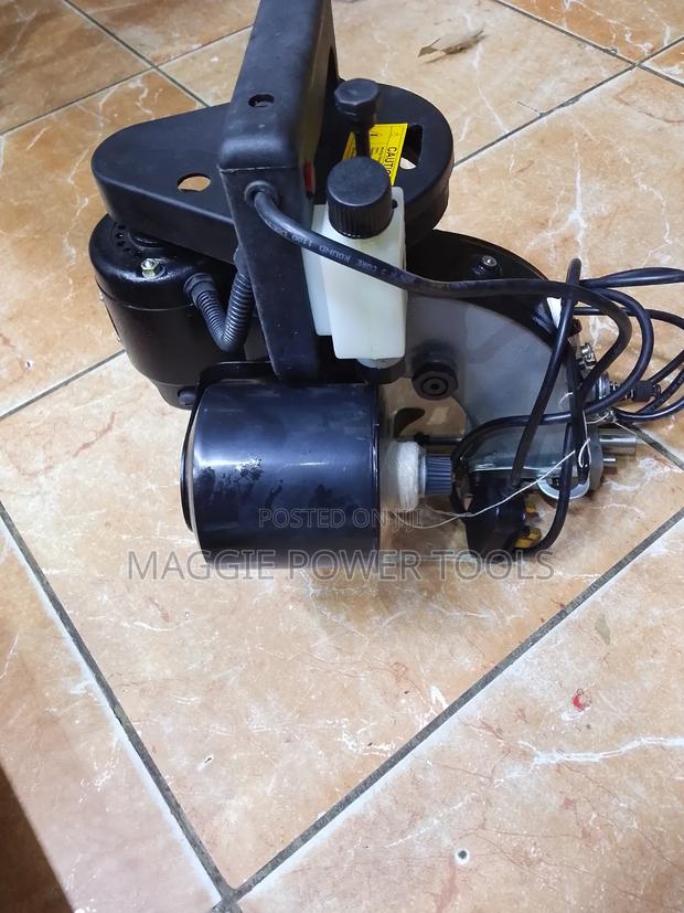 Heavy Duty and Affordable Juki Bag Closer/Reliable Bag Closer