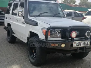 Toyota Land Cruiser 2012 White