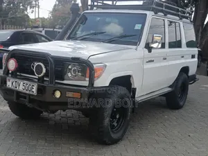 Toyota Land Cruiser 2012 White