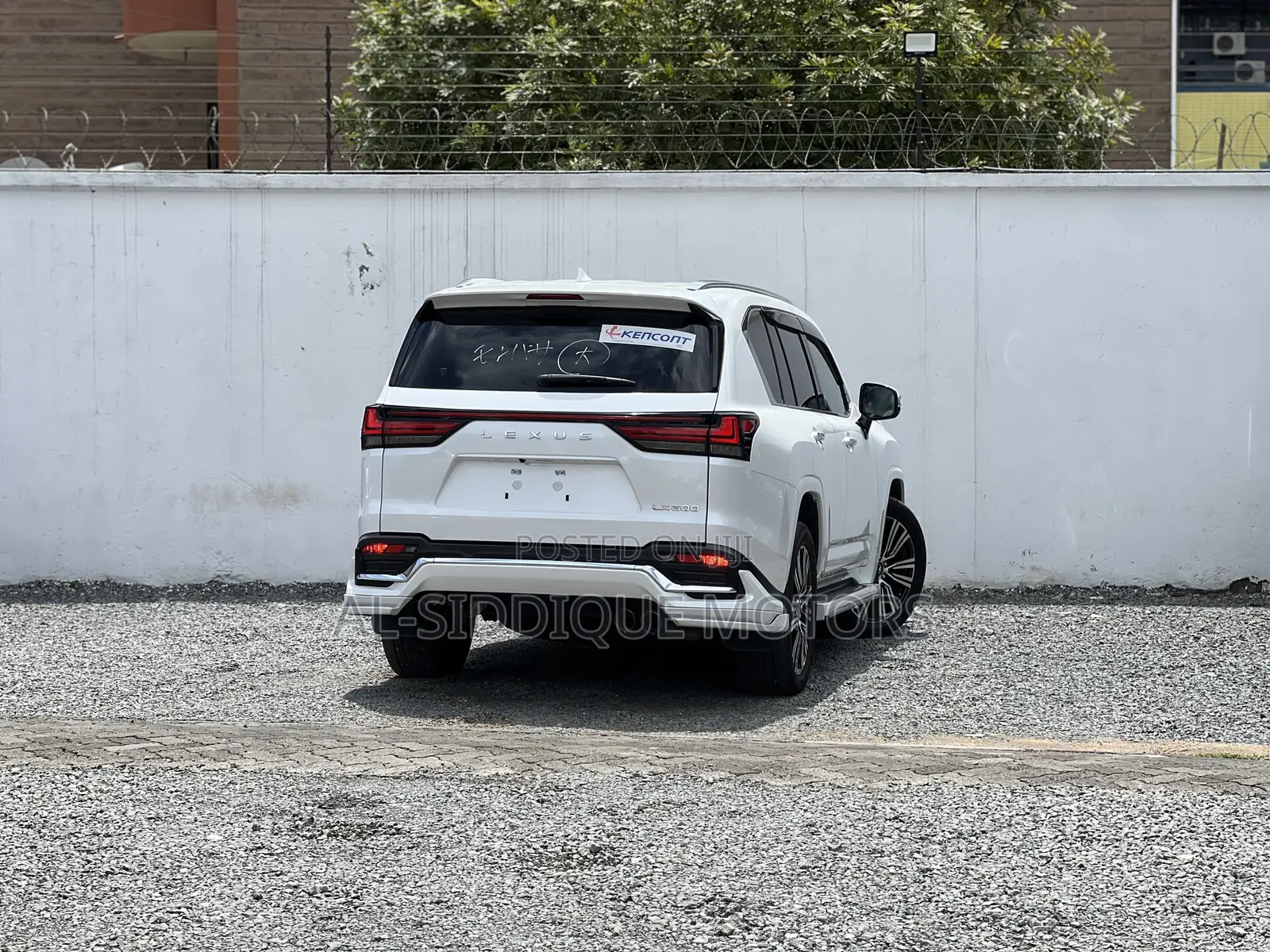 Lexus LX 600 2023 White