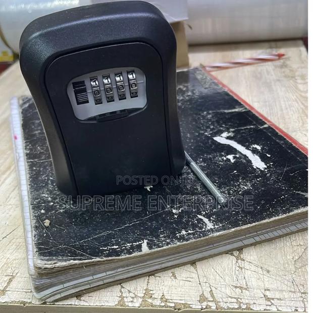 Weatherproof Wall-mounted Key Safe Password Key Box