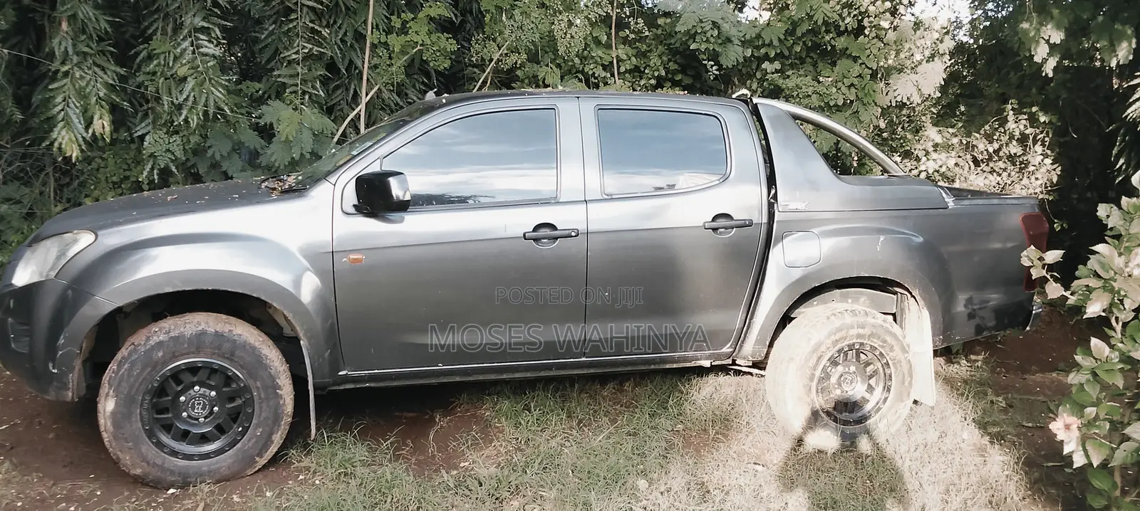 Isuzu D-MAX 2015 Gray