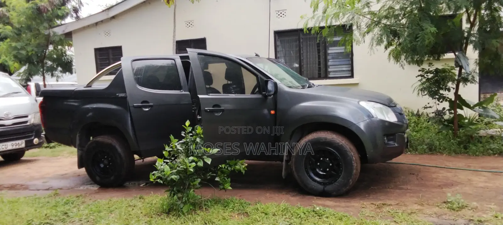 Isuzu D-MAX 2015 Gray