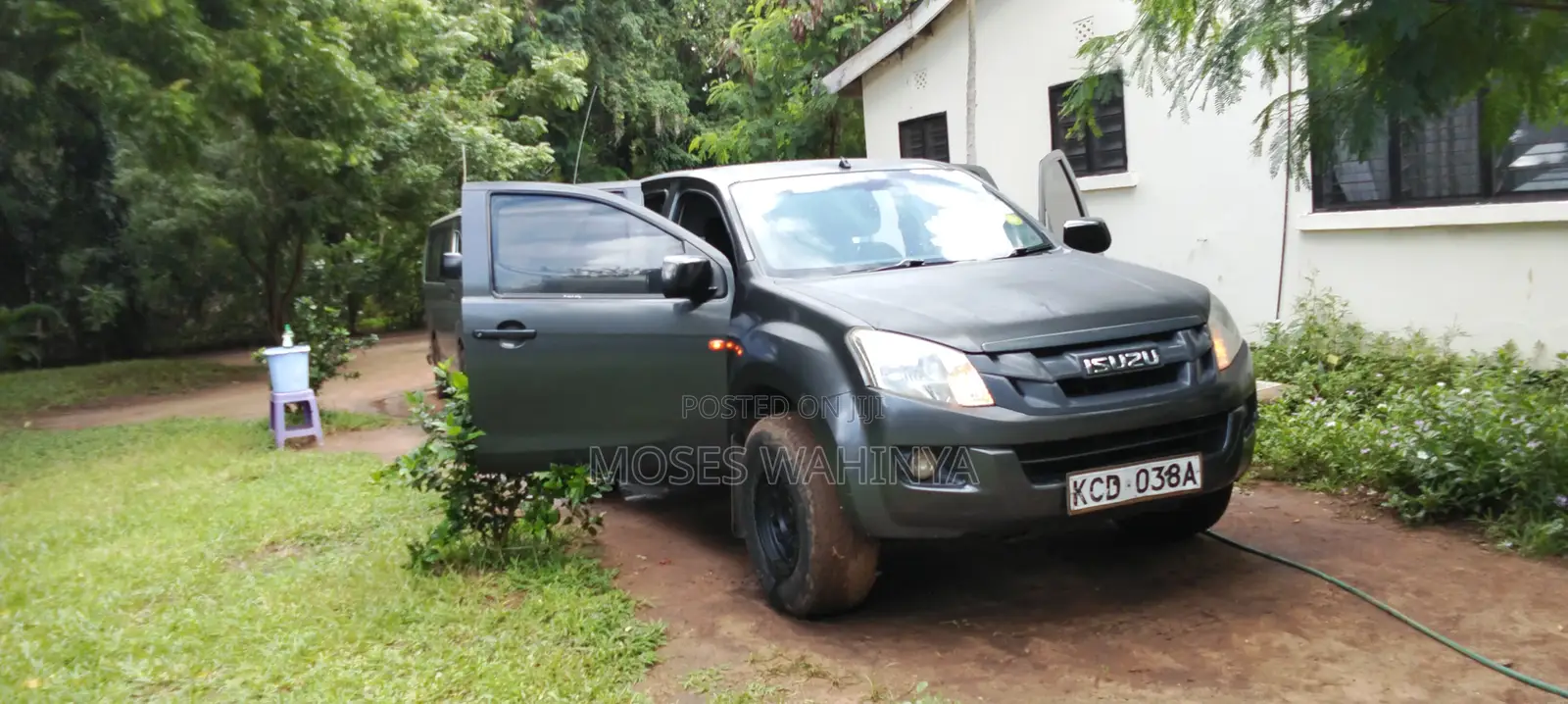 Isuzu D-MAX 2015 Gray