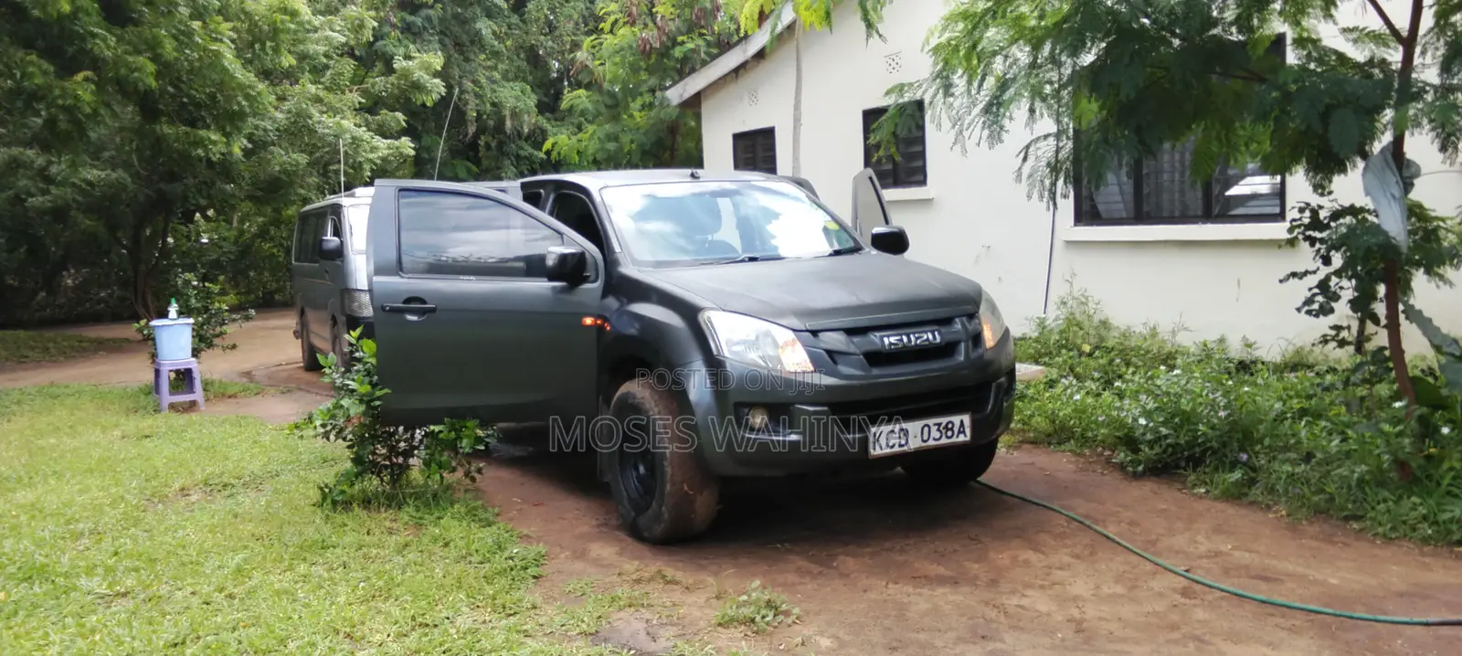Isuzu D-MAX 2015 Gray