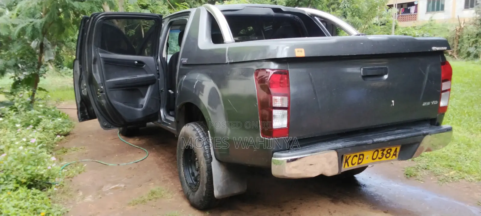 Isuzu D-MAX 2015 Gray