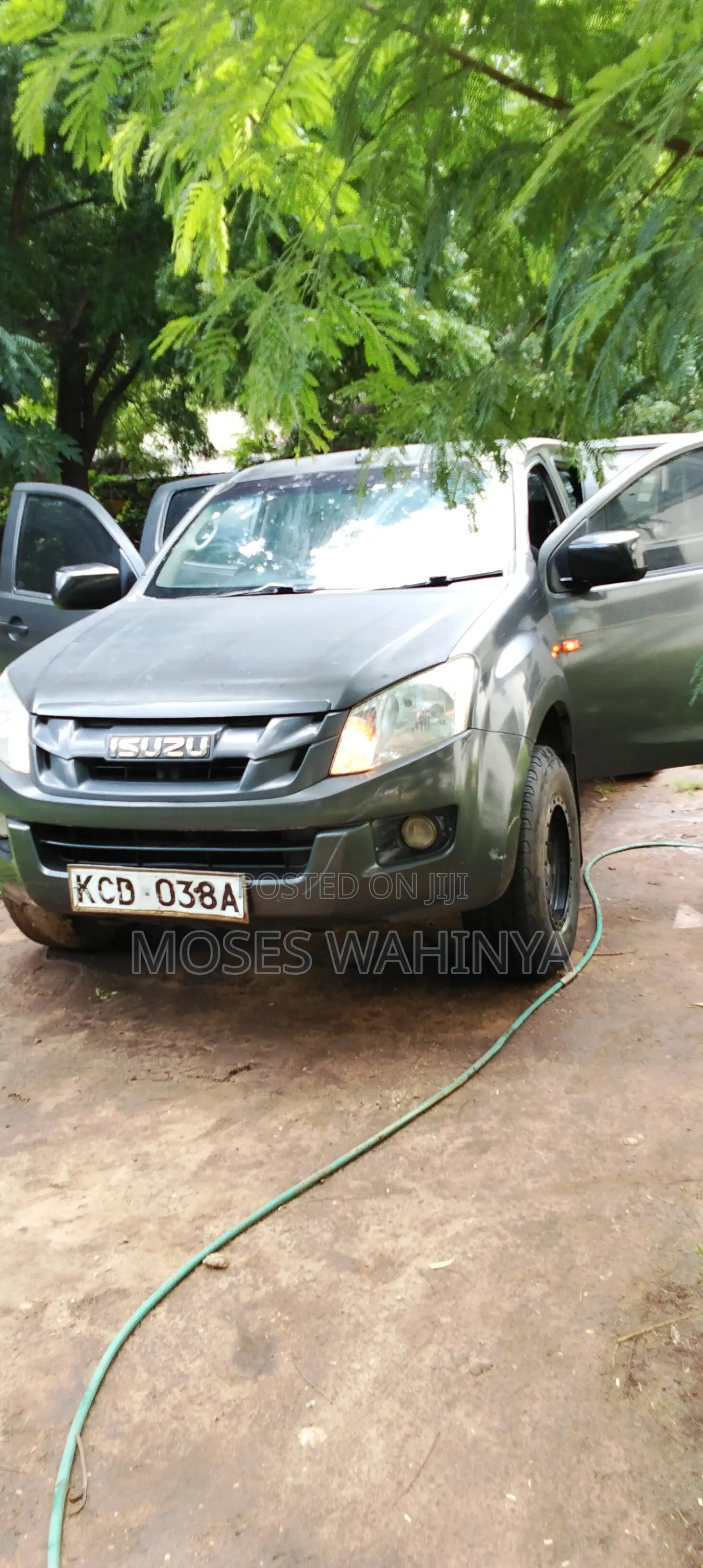 Isuzu D-MAX 2015 Gray
